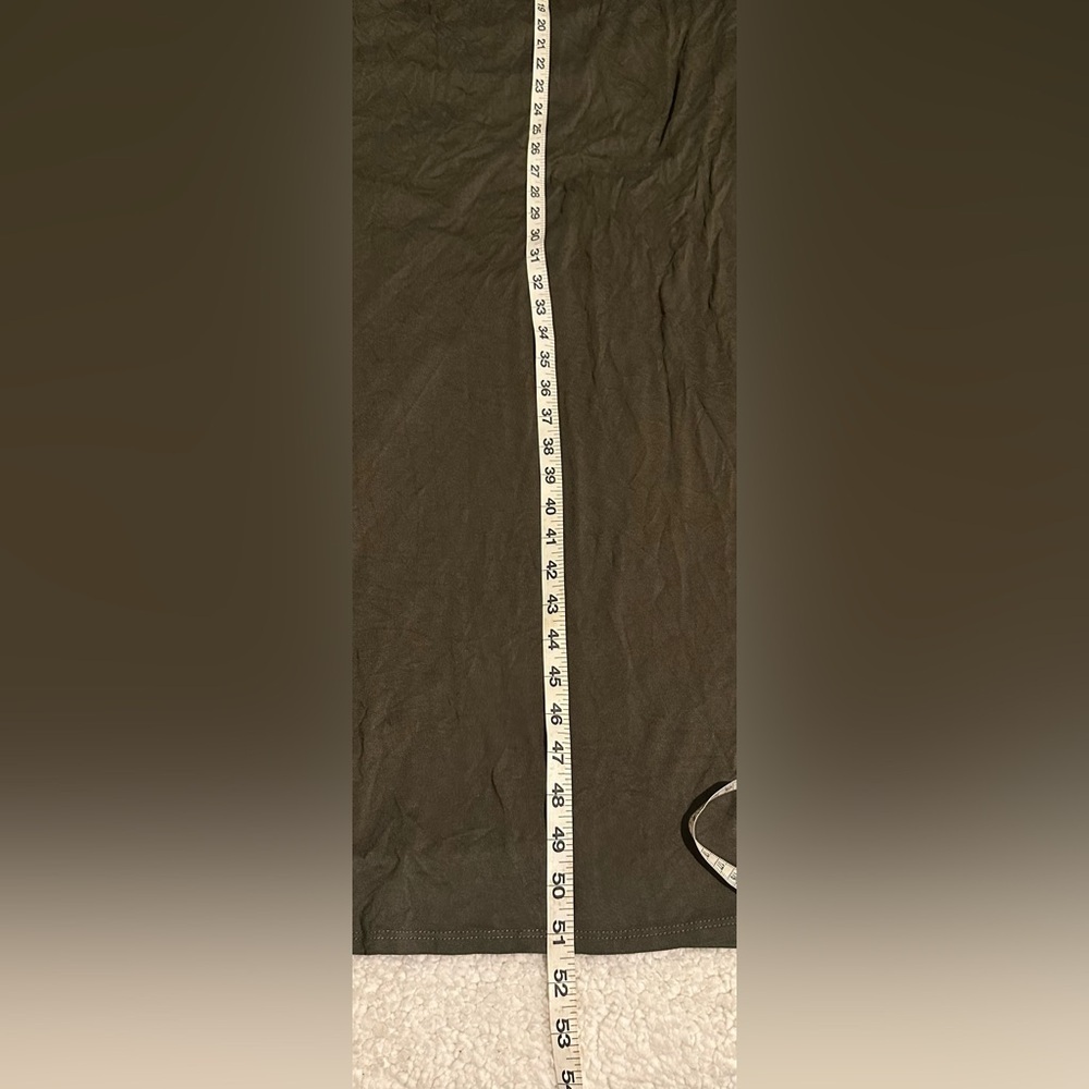 PinkBlush Women’s Long Green Dress Size Medium with  Lace Arms Key Hole back - Picture 13 of 13